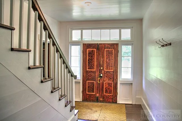Image number 6 for the current listing