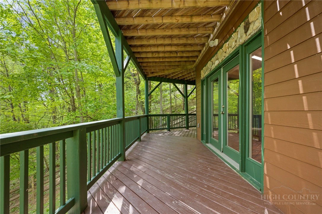 Image number 12 for the current listing
