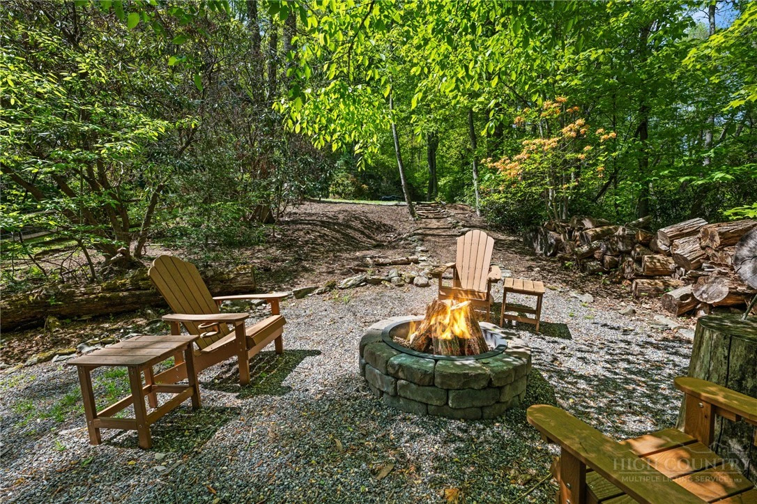 Image number 16 for the current listing