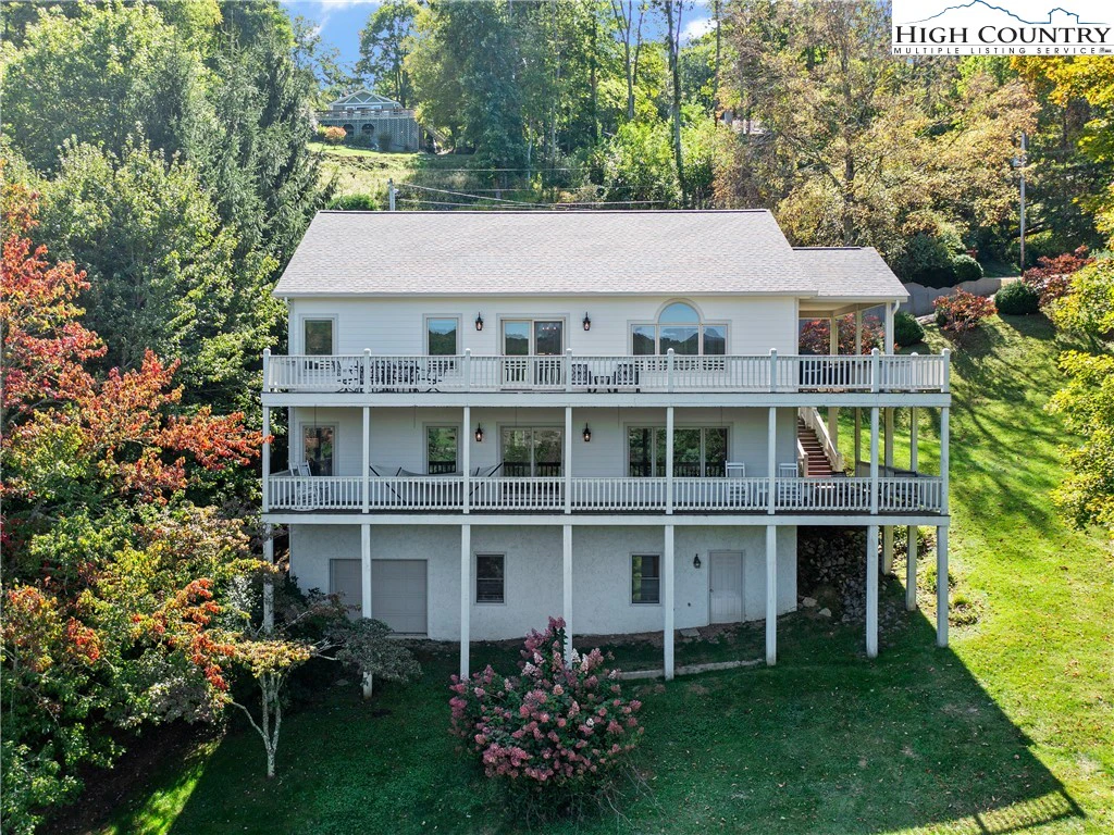 Image number 8 for the current listing