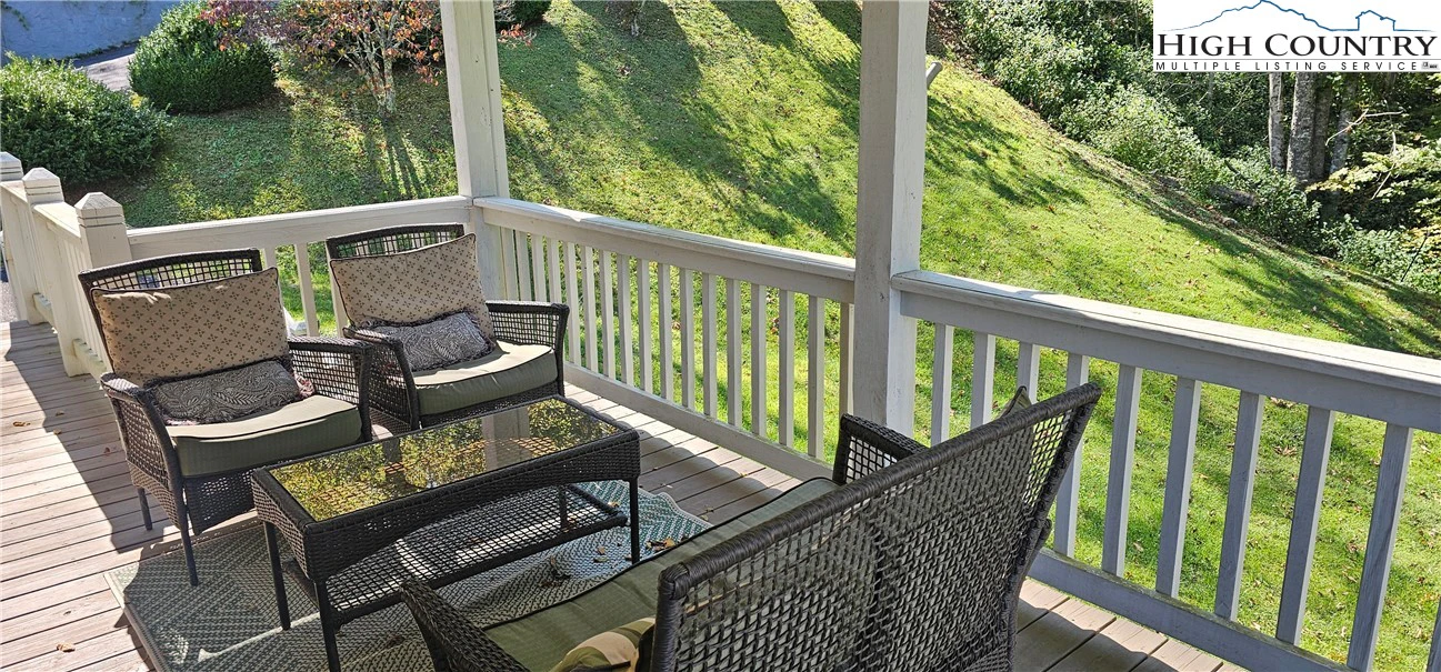 Image number 10 for the current listing