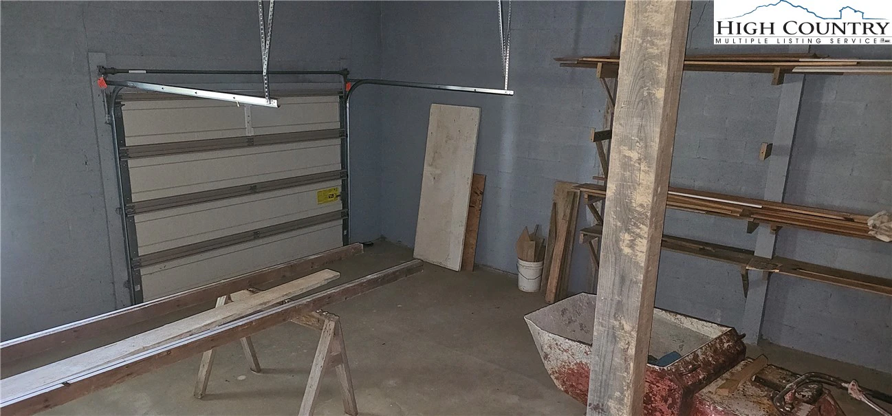 Image number 3 for the current listing