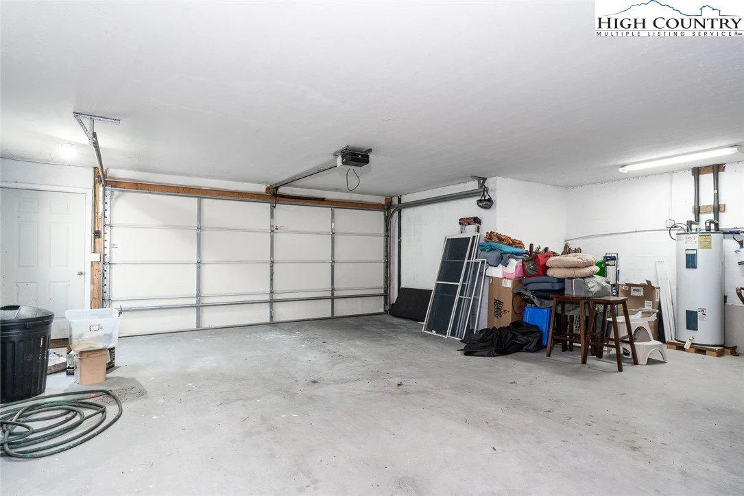 Image number 15 for the current listing