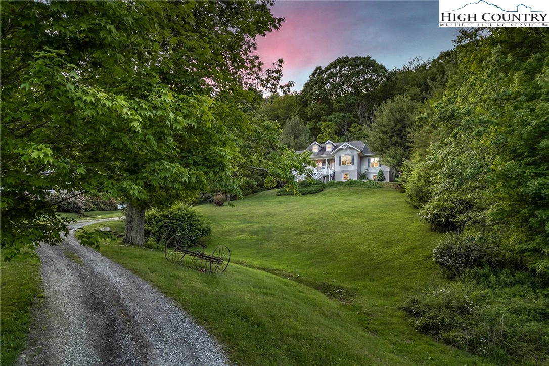 Image number 18 for the current listing