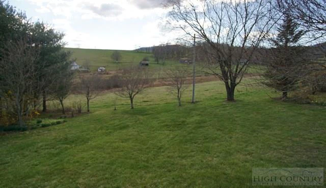 Image number 4 for the current listing