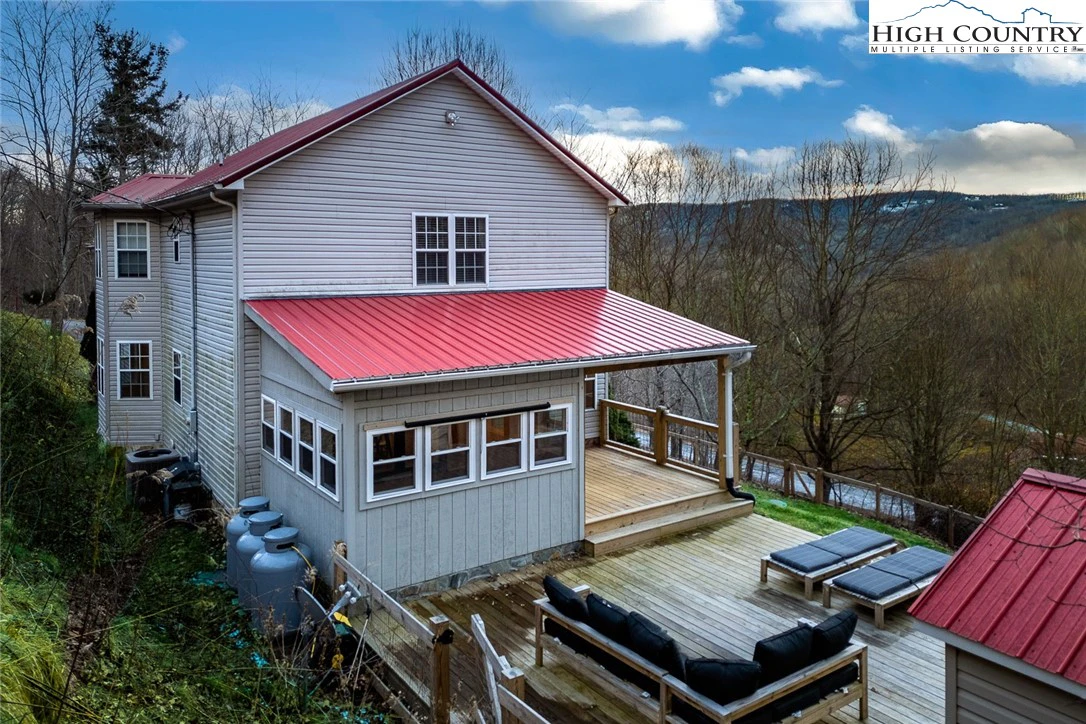 Image number 16 for the current listing