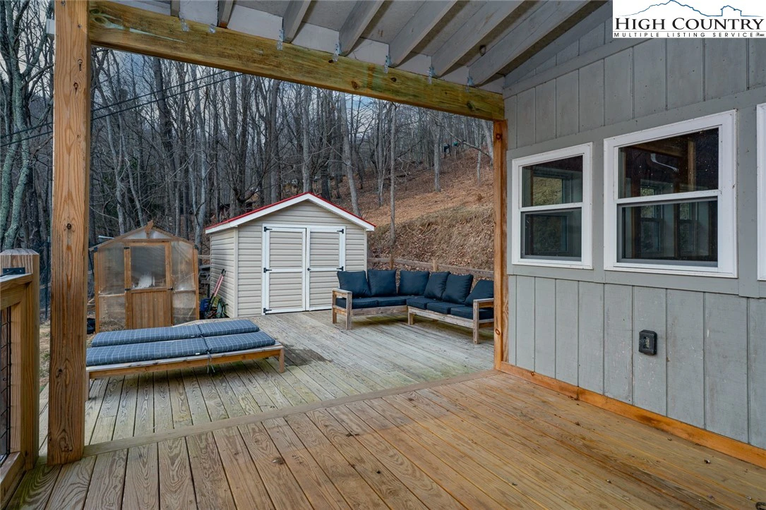 Image number 12 for the current listing