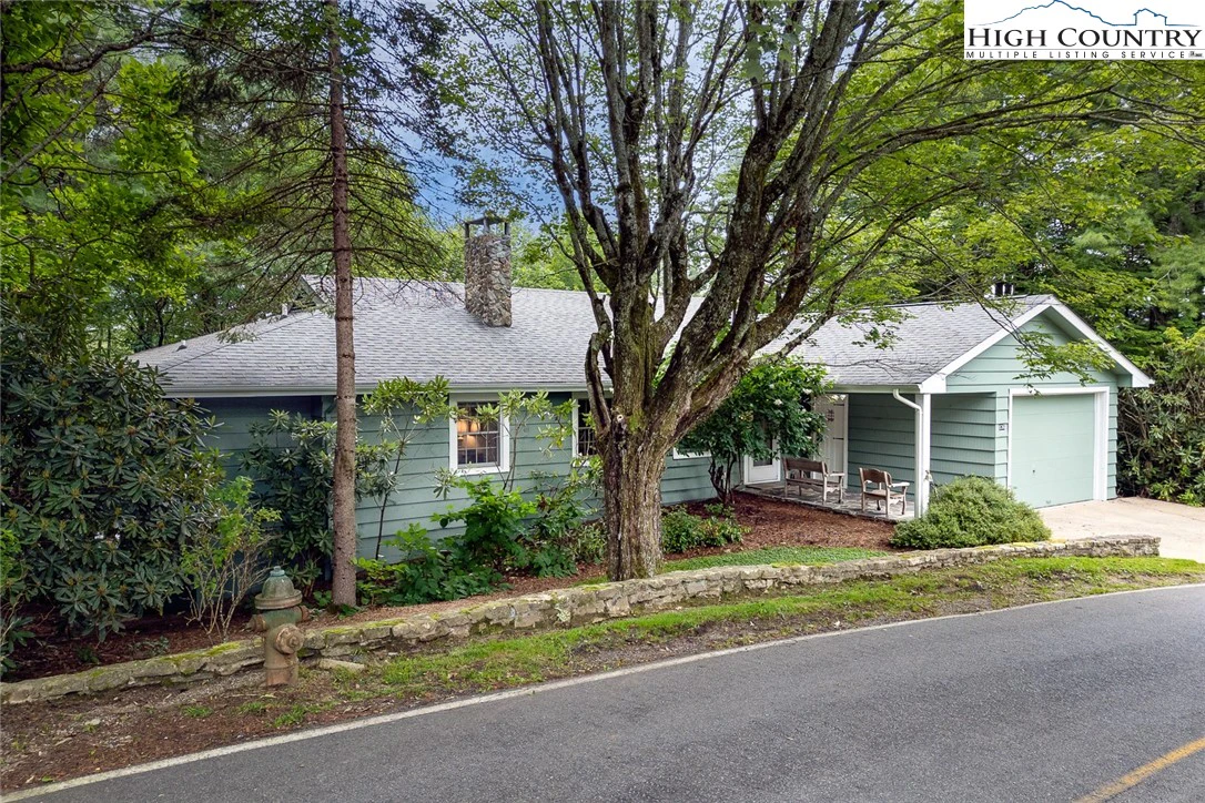 Image number 18 for the current listing