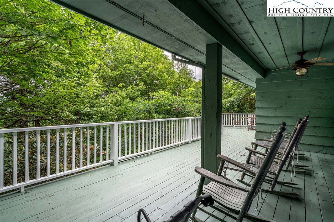 Image number 13 for the current listing