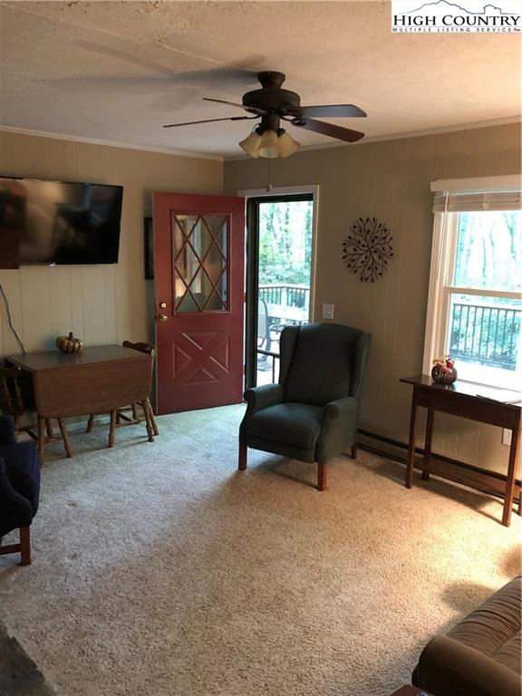 Image number 10 for the current listing