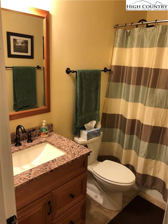 Image number 7 for the current listing