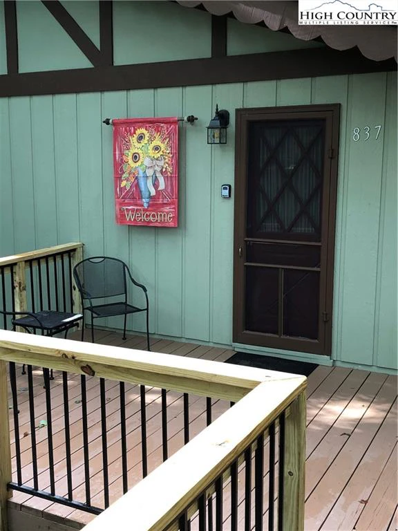 Image number 18 for the current listing