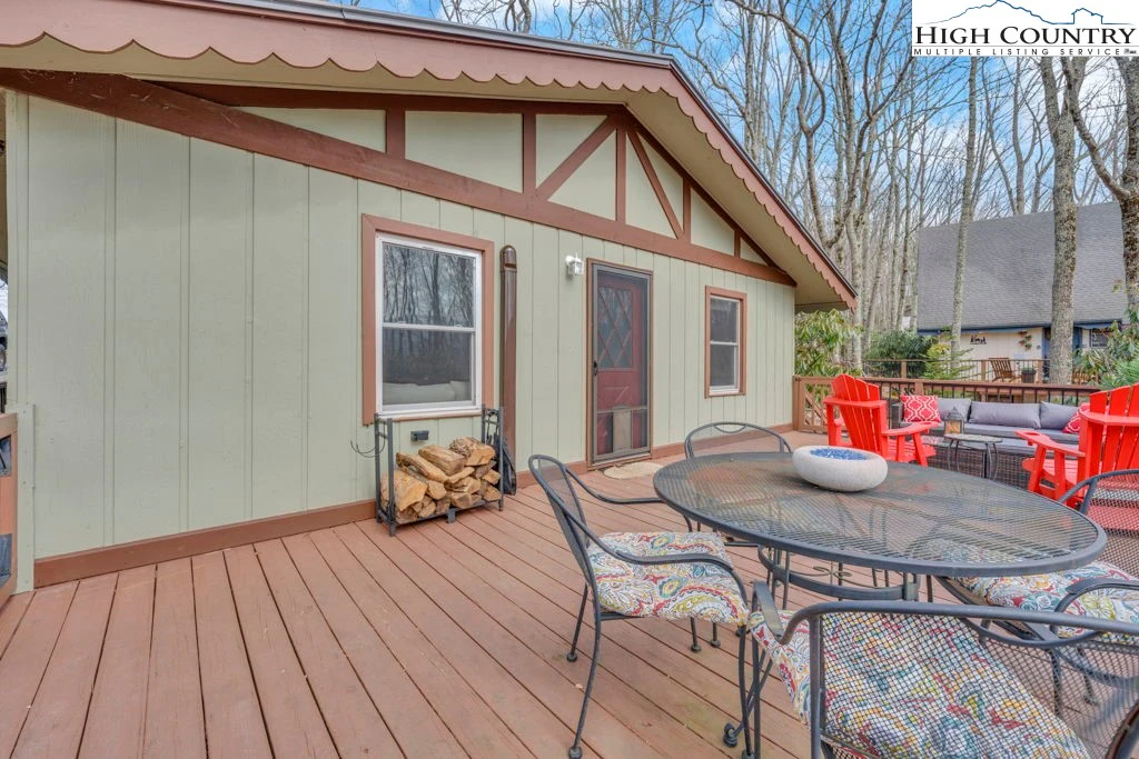Image number 2 for the current listing