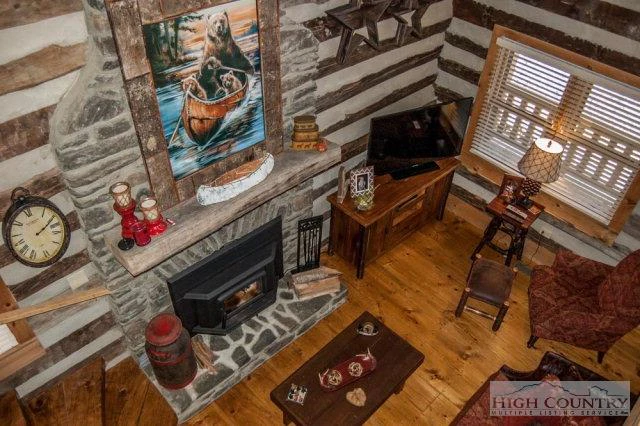 Image number 4 for the current listing
