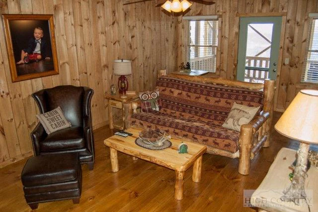 Image number 16 for the current listing