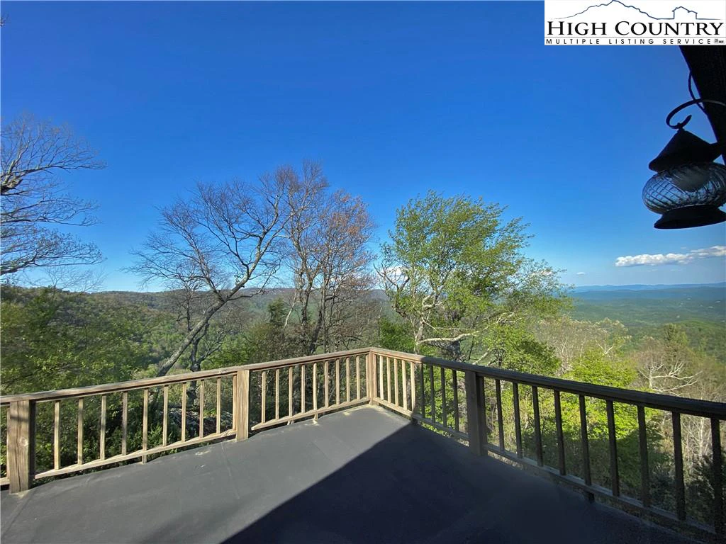 Image number 6 for the current listing