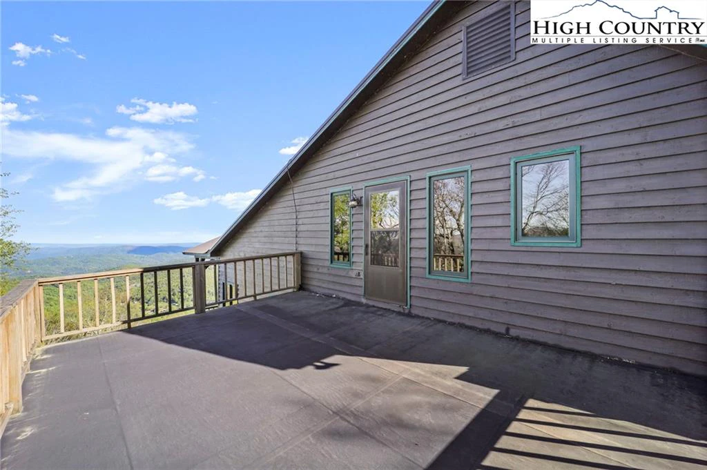 Image number 7 for the current listing