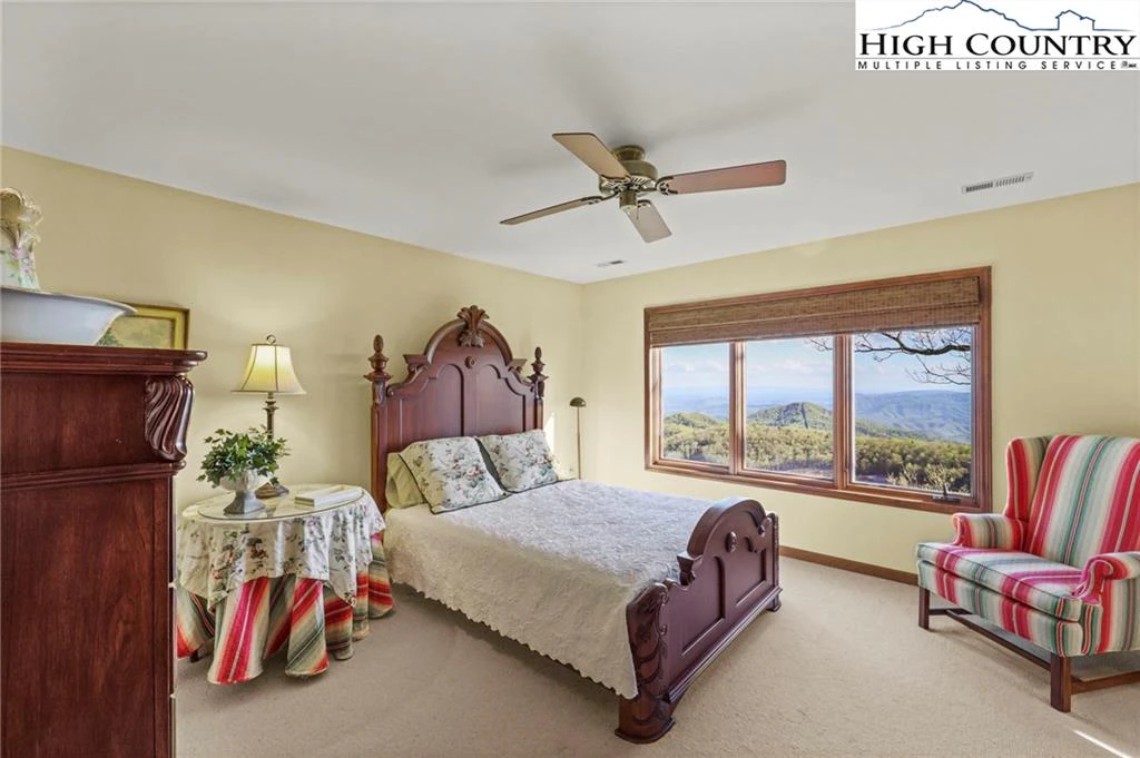 Image number 8 for the current listing