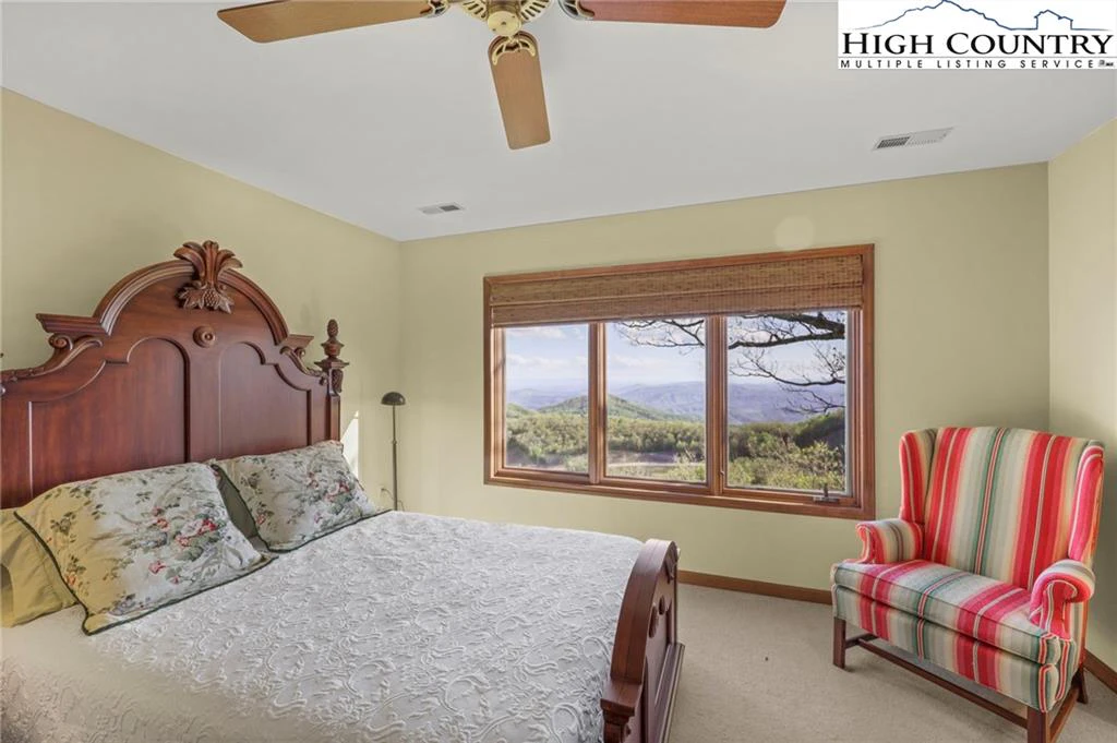 Image number 9 for the current listing