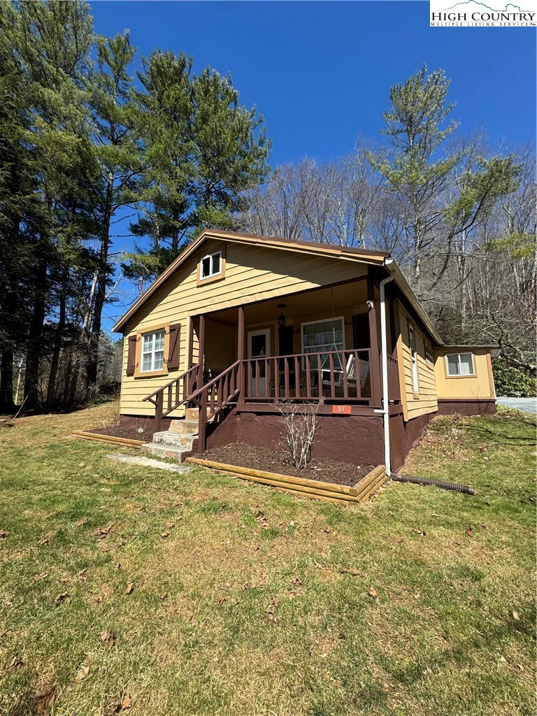Image number 1 for the current listing
