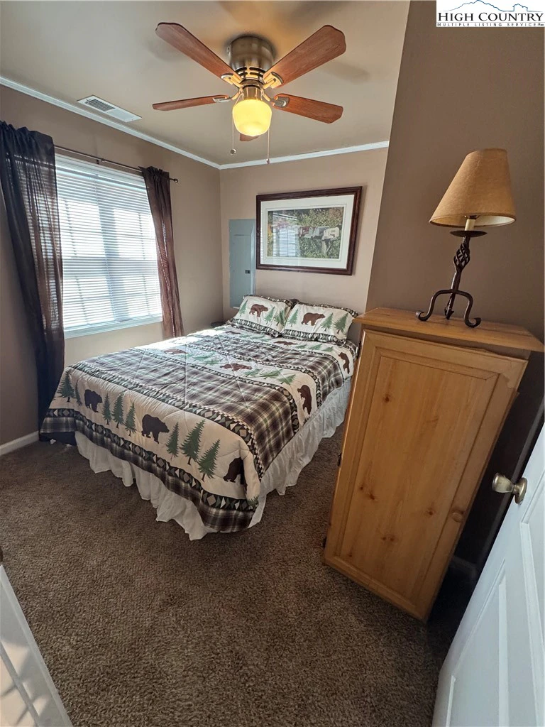 Image number 19 for the current listing