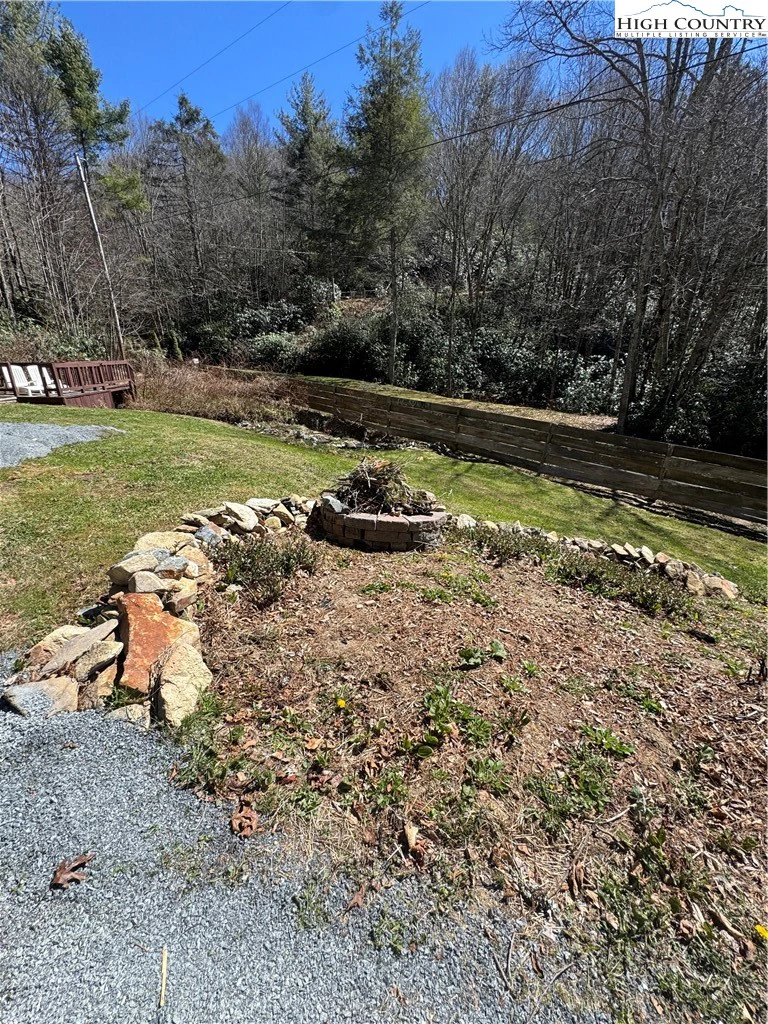 Image number 13 for the current listing