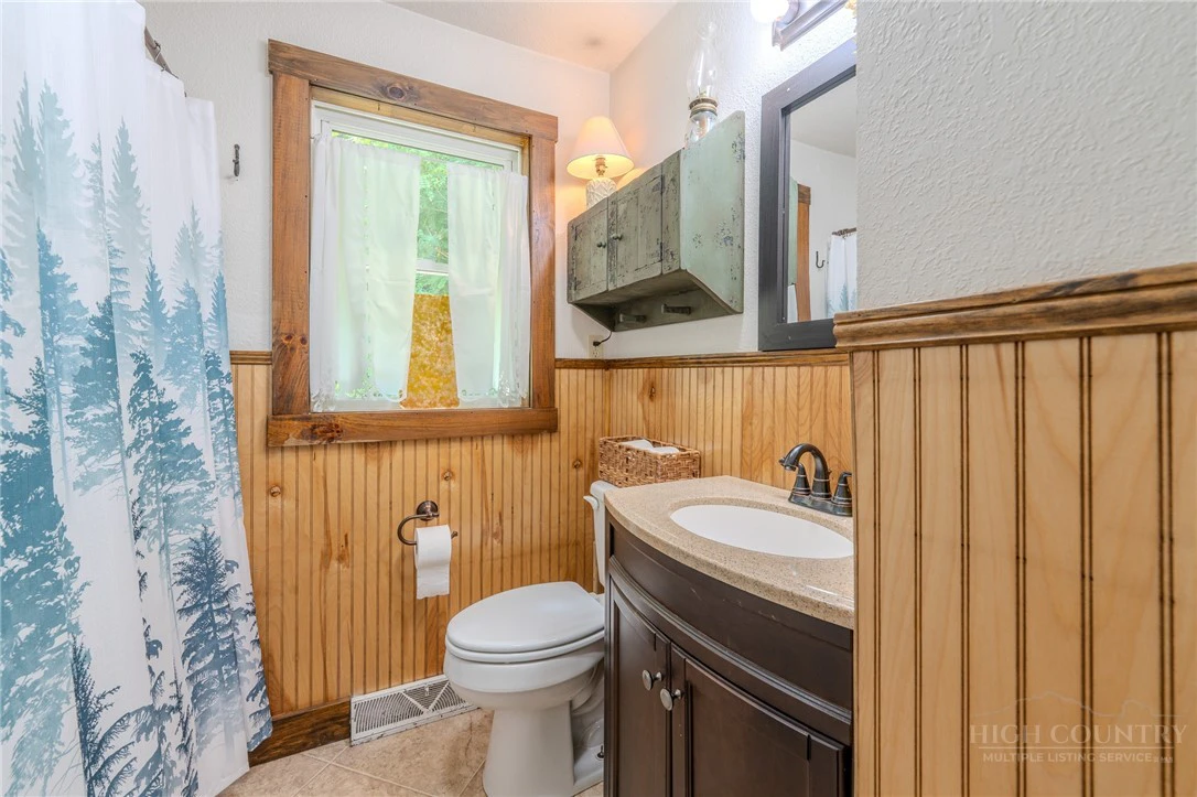 Image number 10 for the current listing