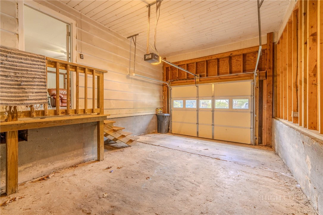 Image number 7 for the current listing