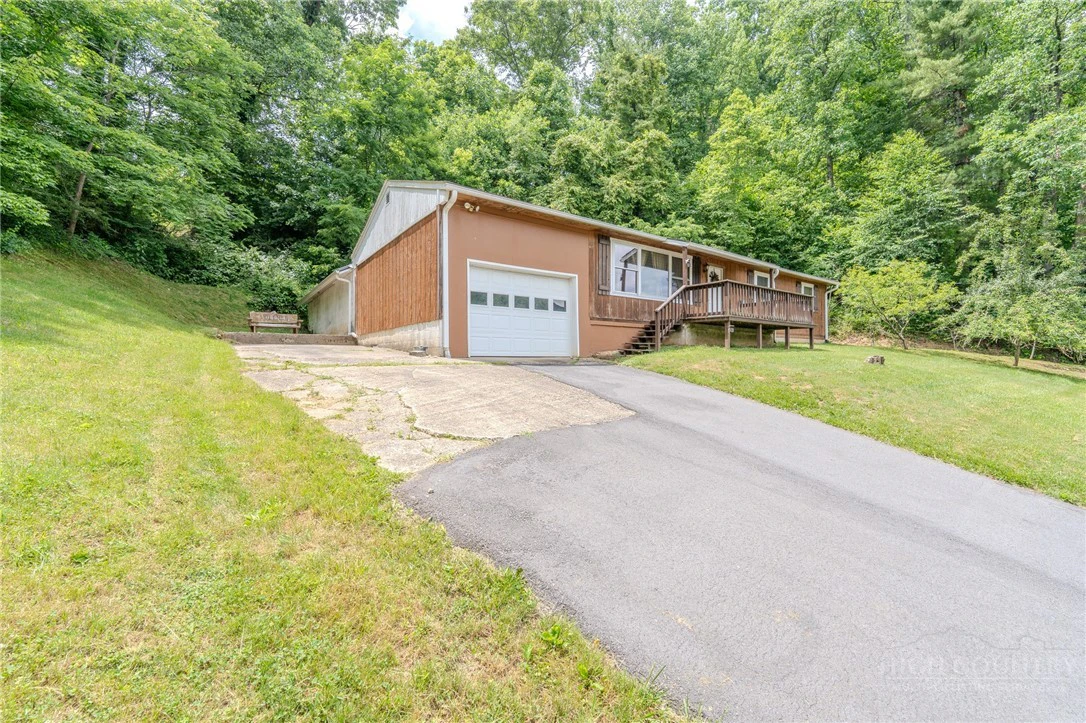 Image number 5 for the current listing