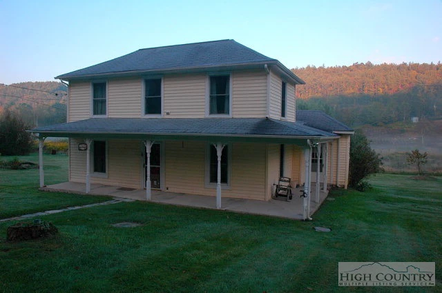 Image number 1 for the current listing