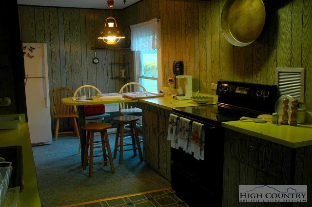 Image number 6 for the current listing