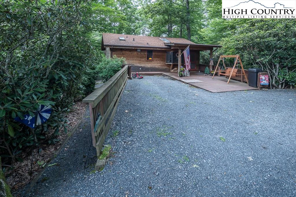 Image number 1 for the current listing