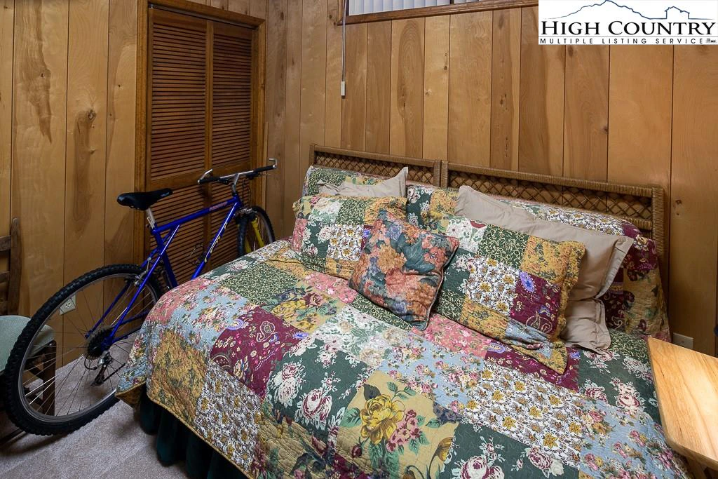 Image number 8 for the current listing