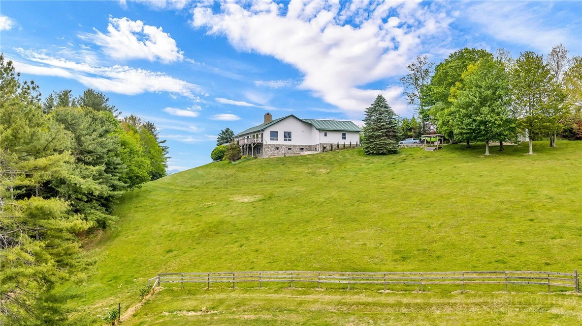 Image number 20 for the current listing