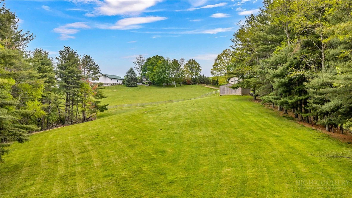 Image number 19 for the current listing