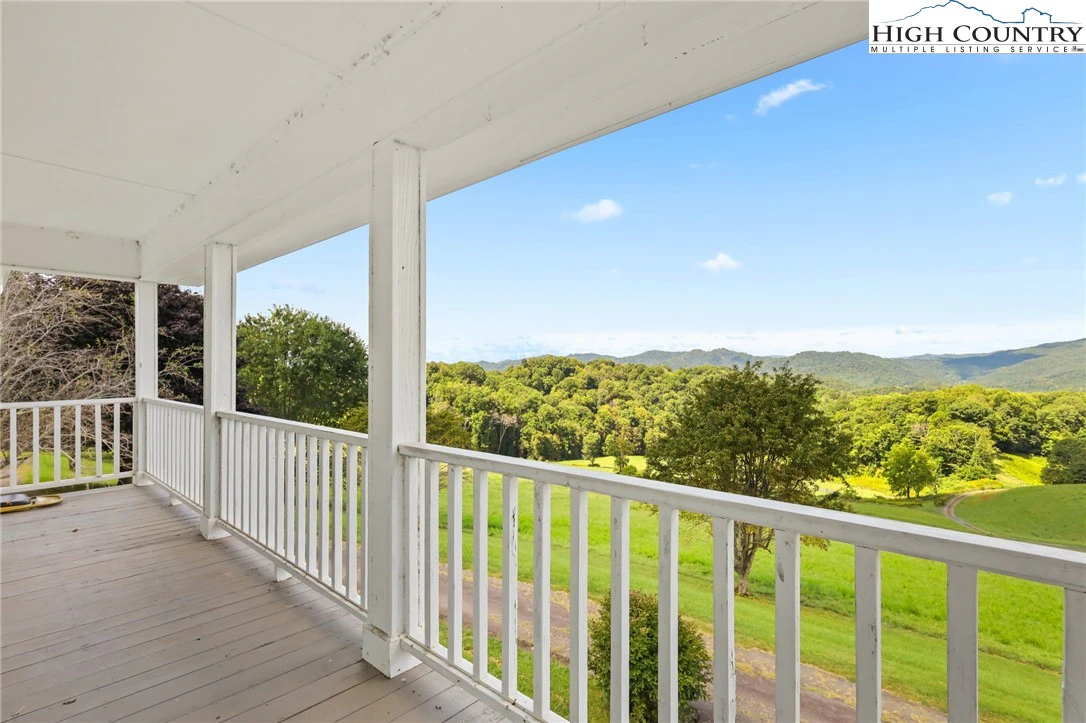 Image number 7 for the current listing