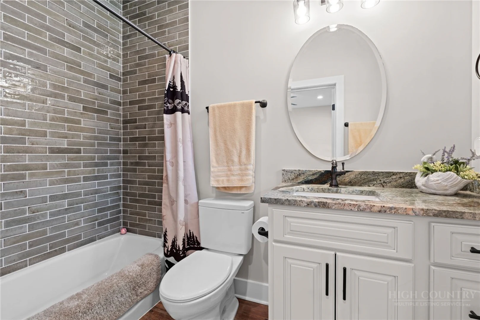 Image number 7 for the current listing