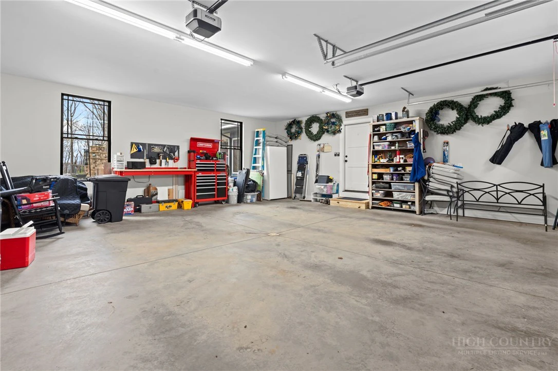 Image number 21 for the current listing