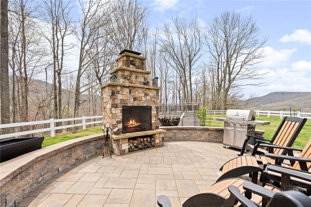 Image number 5 for the current listing