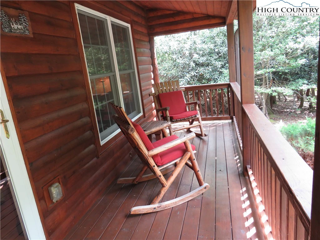 Image number 1 for the current listing
