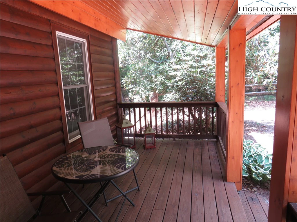 Image number 18 for the current listing