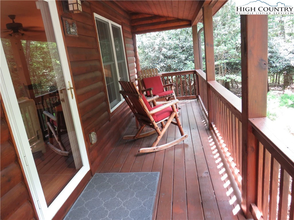 Image number 3 for the current listing
