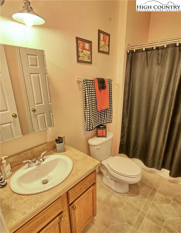 Image number 4 for the current listing