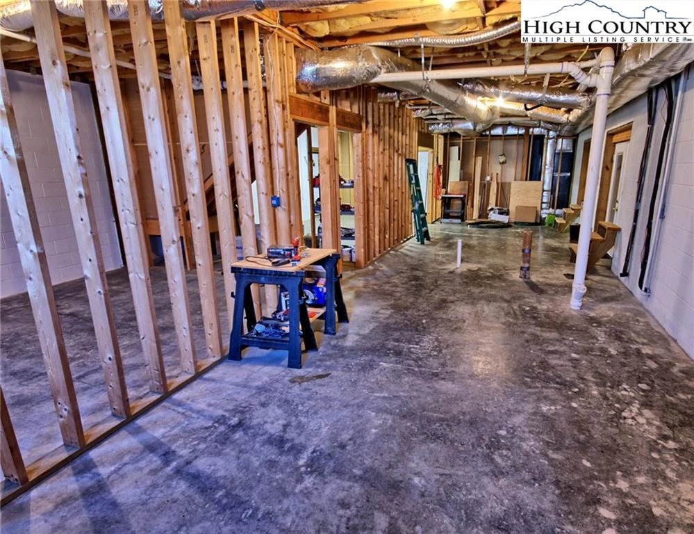 Image number 2 for the current listing