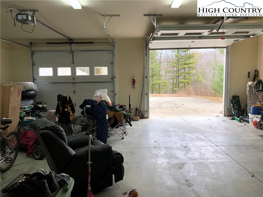 Image number 7 for the current listing