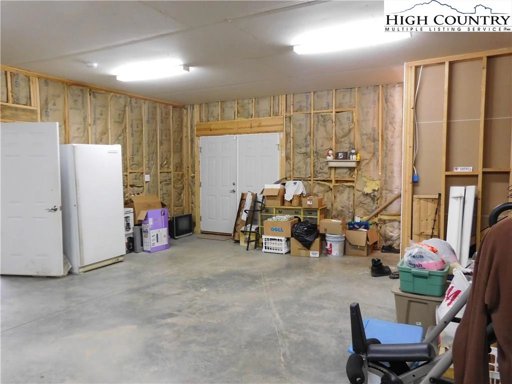 Image number 9 for the current listing