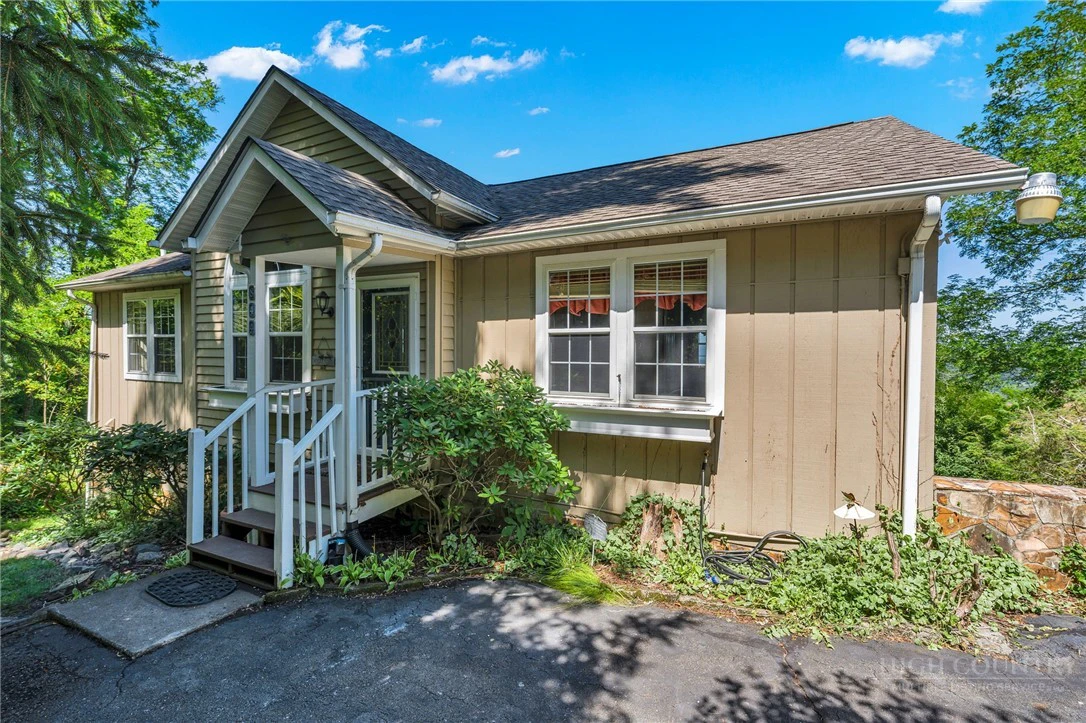 Image number 3 for the current listing