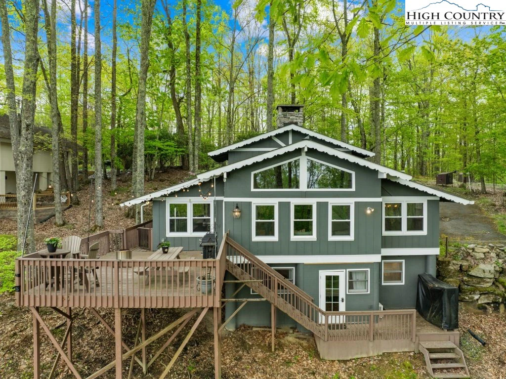 Image number 1 for the current listing