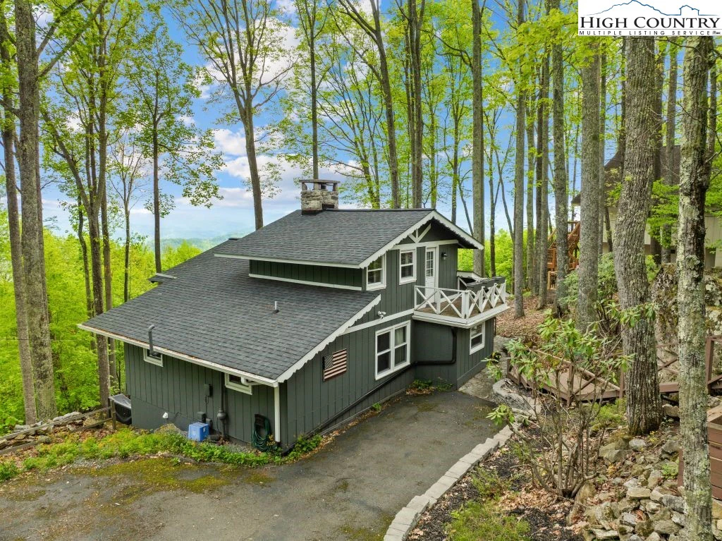 Image number 21 for the current listing