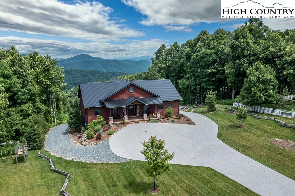 Image number 1 for the current listing